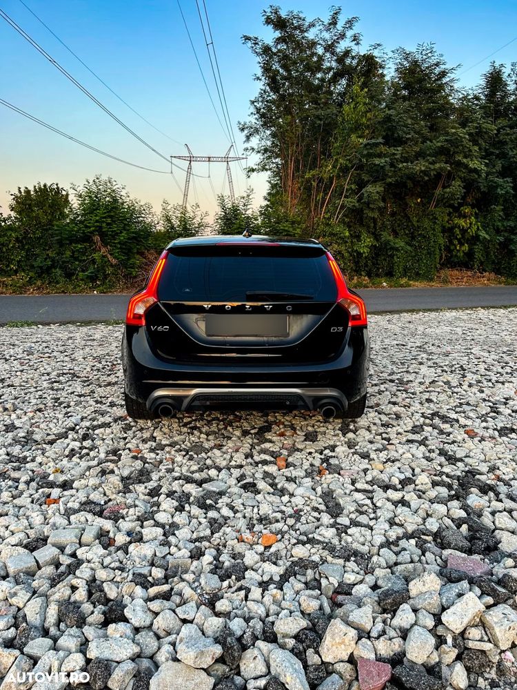 Volvo V60 D3 Geartronic R-Design - 6