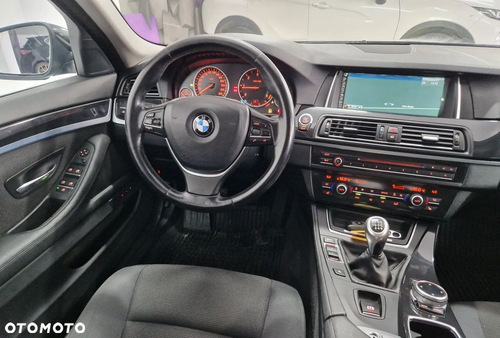 BMW Seria 5 520d - 18