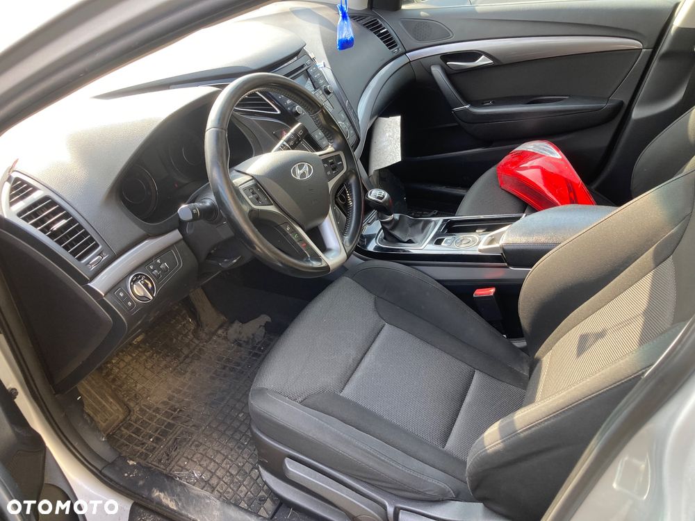 Hyundai i40 Kombi 1.6 Trend - 5