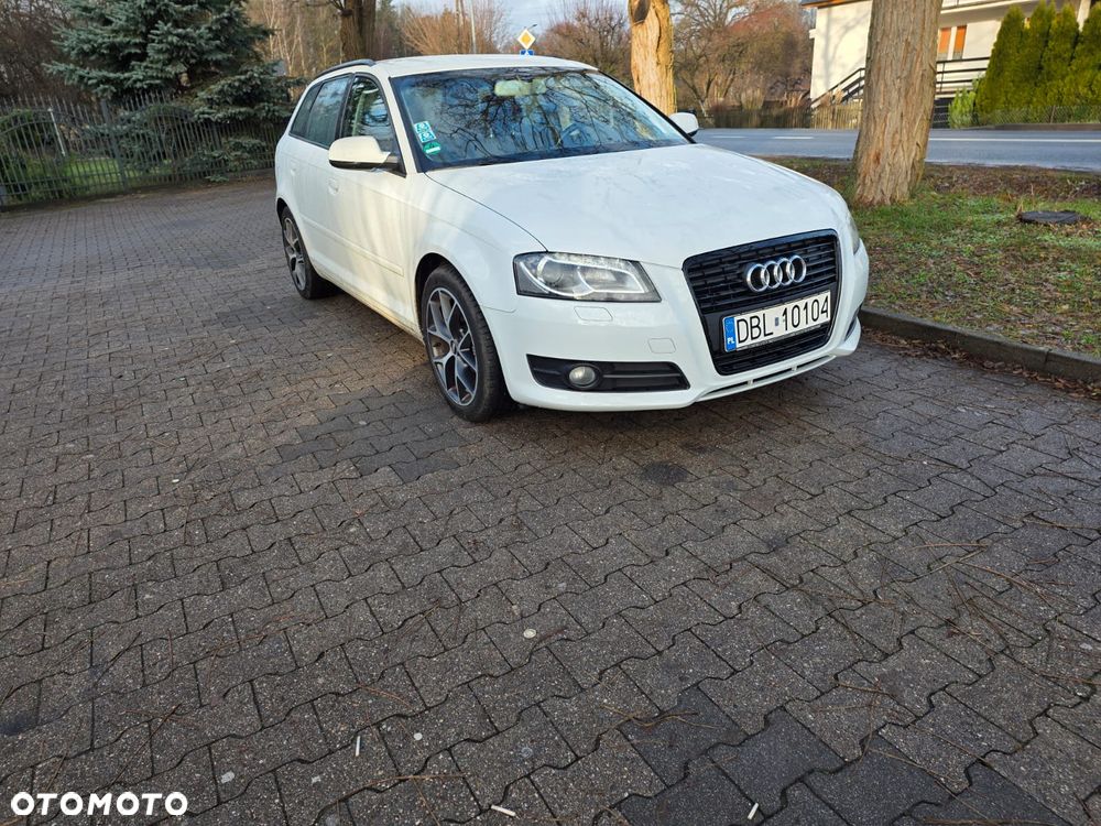 Audi A3 Sportback - 1