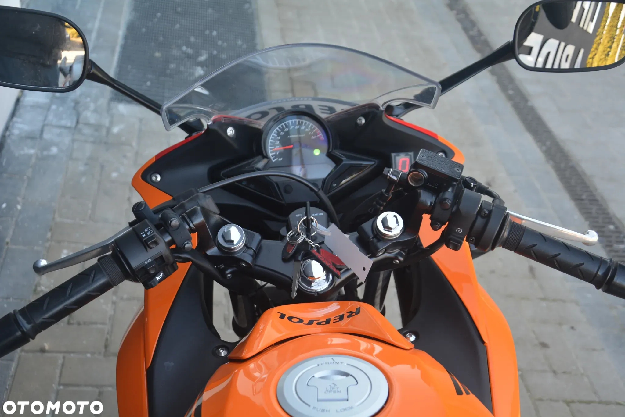 Honda CBR - 15