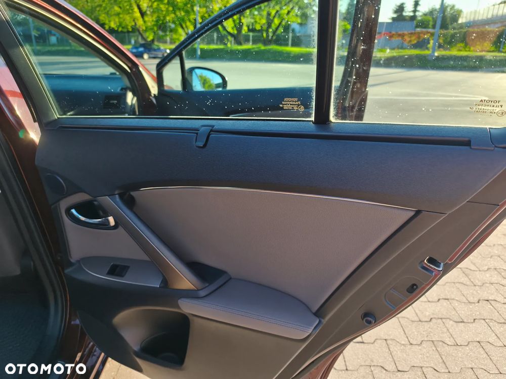 Toyota Avensis 2.0 Prestige MS - 35