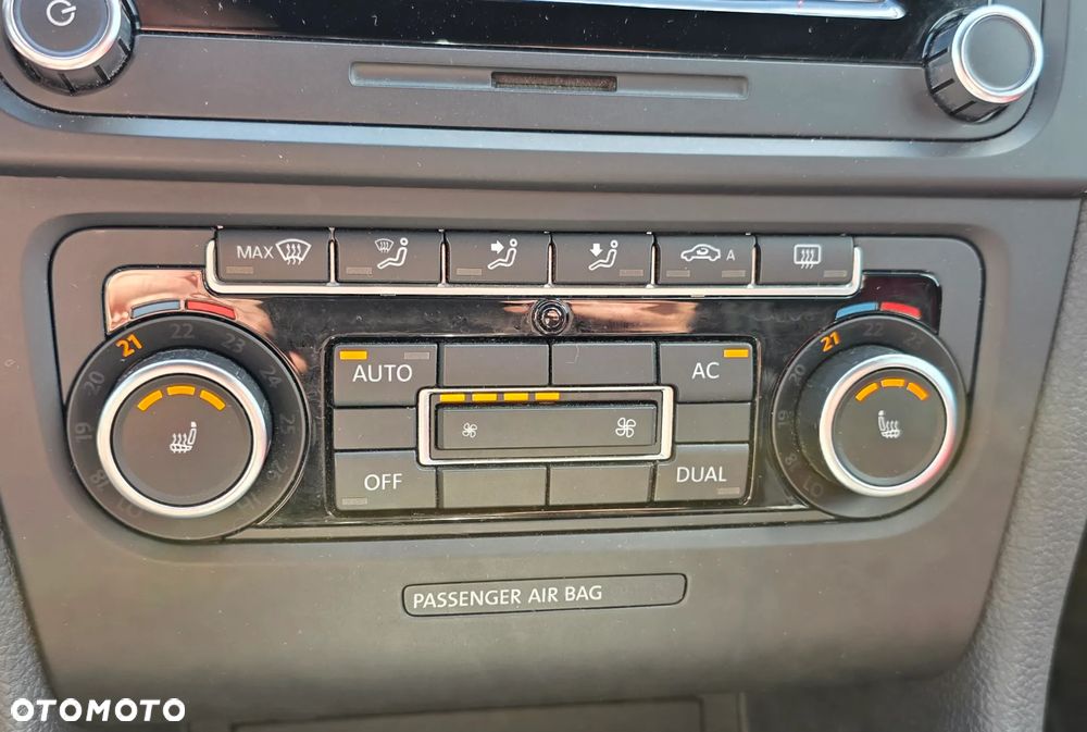 Volkswagen Golf 2.0 GTI DSG adidas - 22