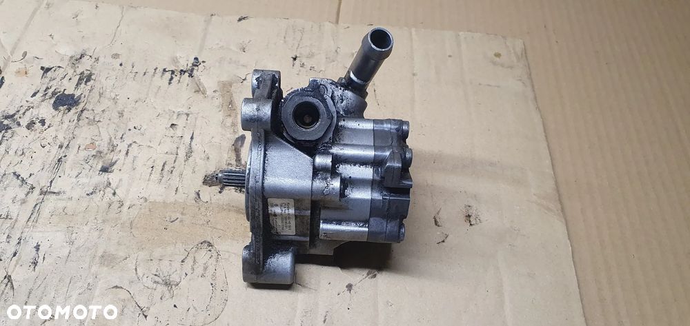 Pompa wspomagania kierownicy Audi A8 D3 4E0145156G - 3