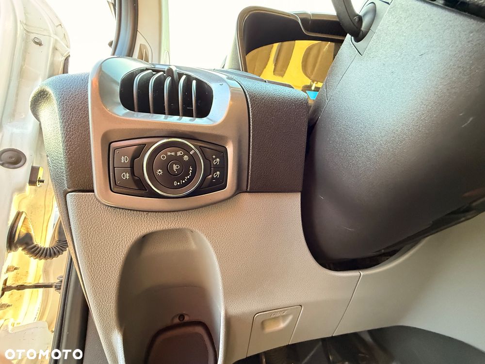 Ford TRANSIT  CUSTOM - 28