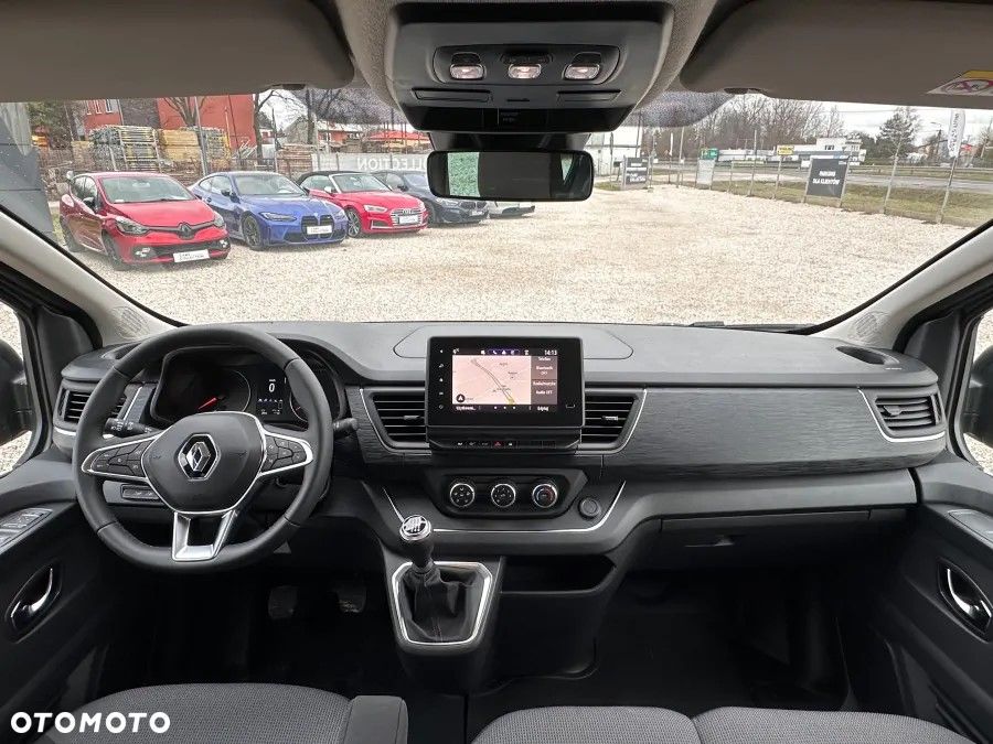 Renault Trafic Grand 2.0 dCi - 11
