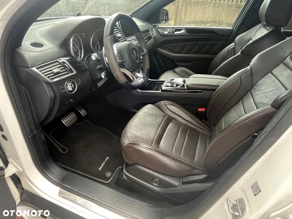 Mercedes-Benz GLE AMG Coupe 63 S 4-Matic - 10
