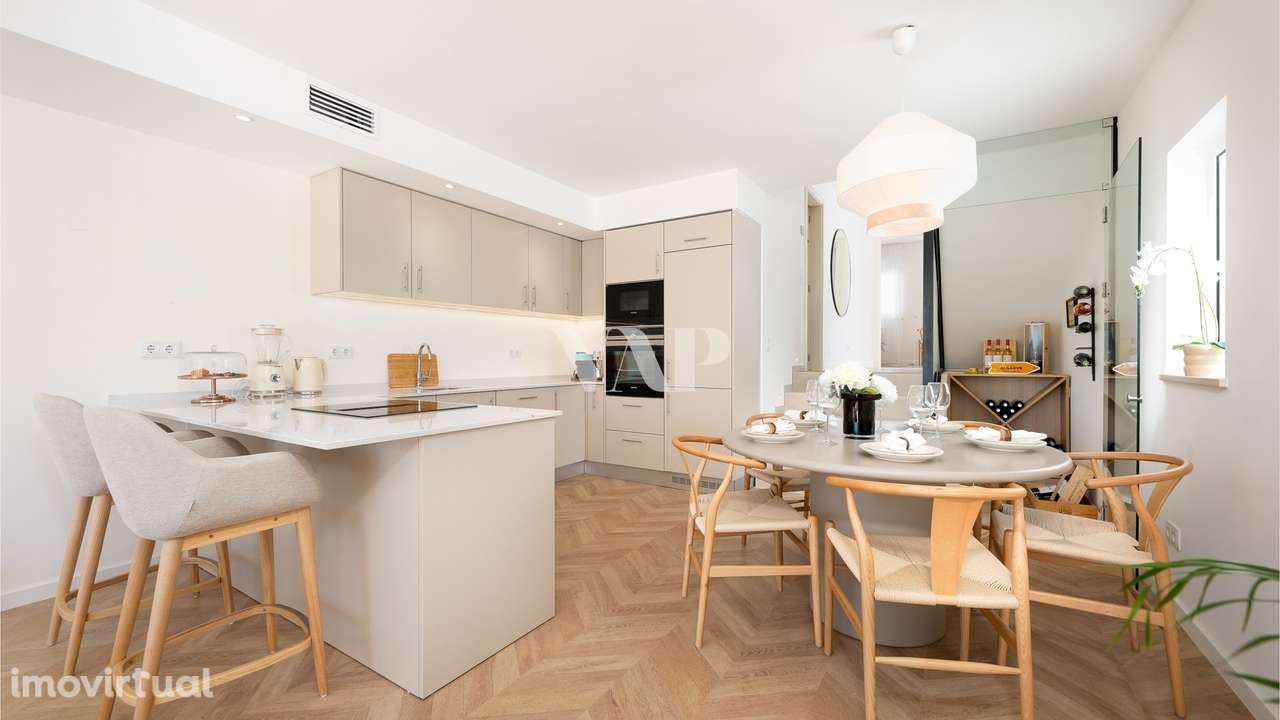 Moradia T3 Renovada com Piscina, Rooftop e Jardim Privado em Vale do G - Grande imagem: 3/45