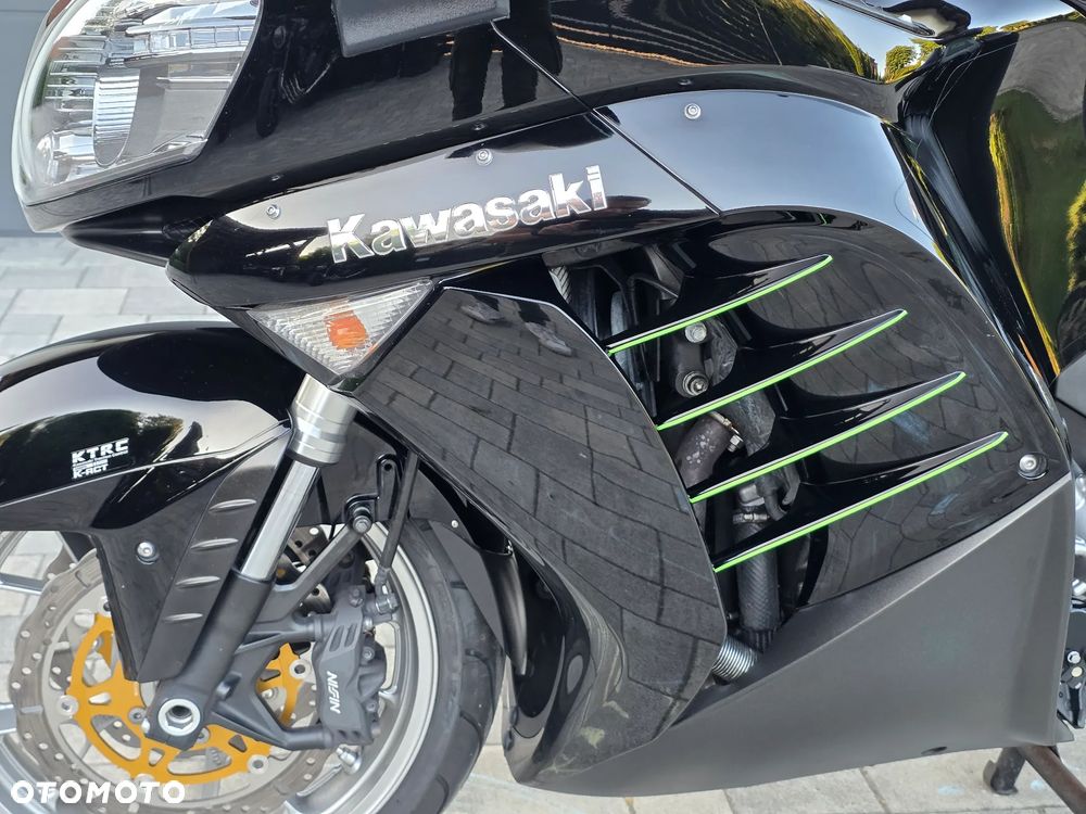 Kawasaki GTR - 32