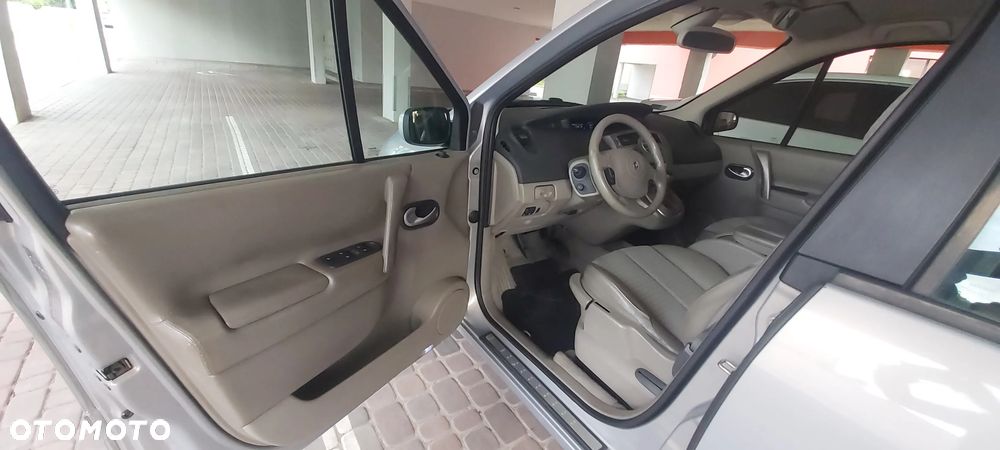 Renault Scenic 1.9 dCi Luxe Privilege - 8