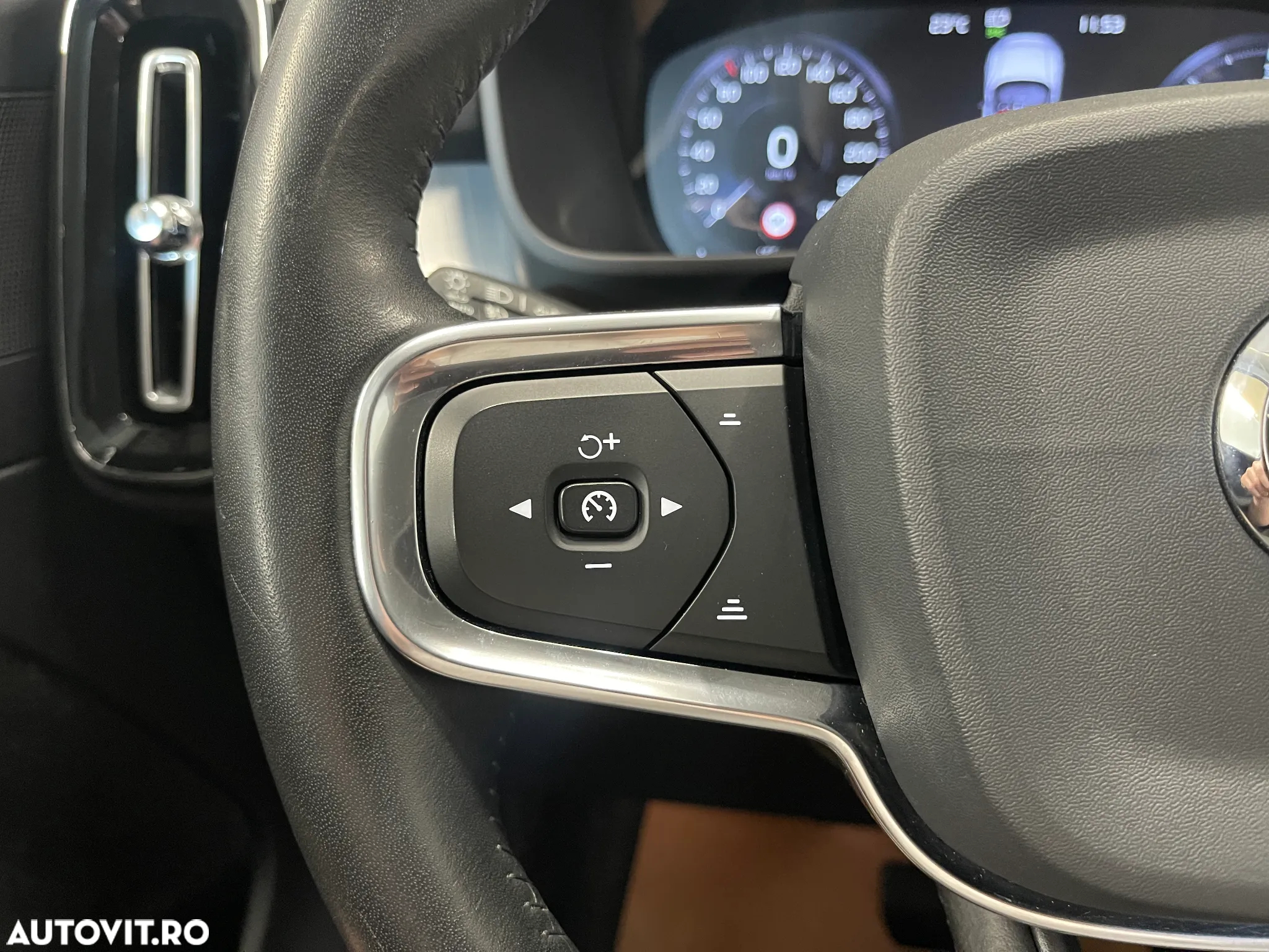 Volvo XC 40 D3 Momentum - 21
