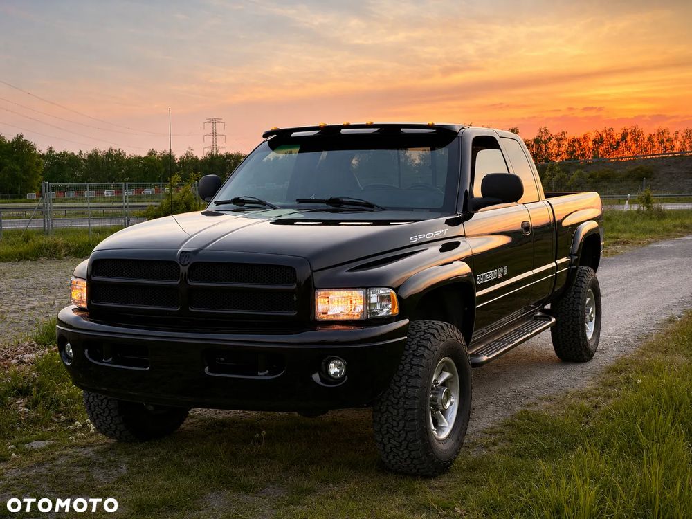 Dodge RAM - 40
