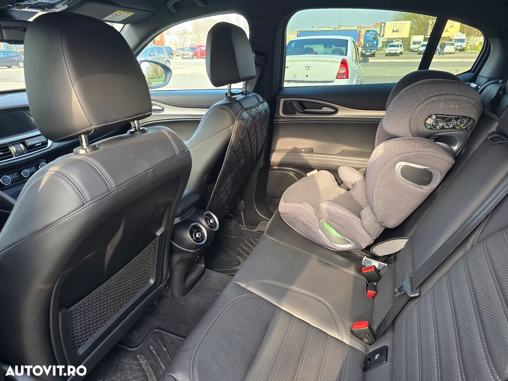 Alfa Romeo Stelvio 2.0 Turbo 16V AT8-Q4 Veloce - 12