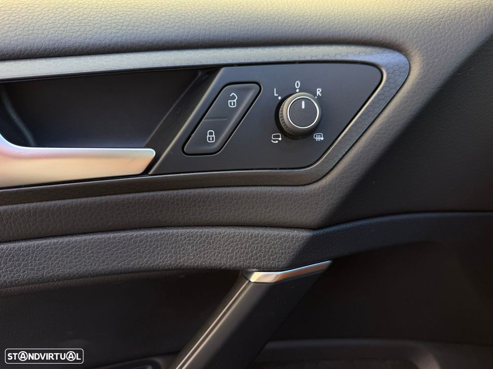 Volkswagen Golf 2.0 TSI GTI DSG Performance — fotografia 16