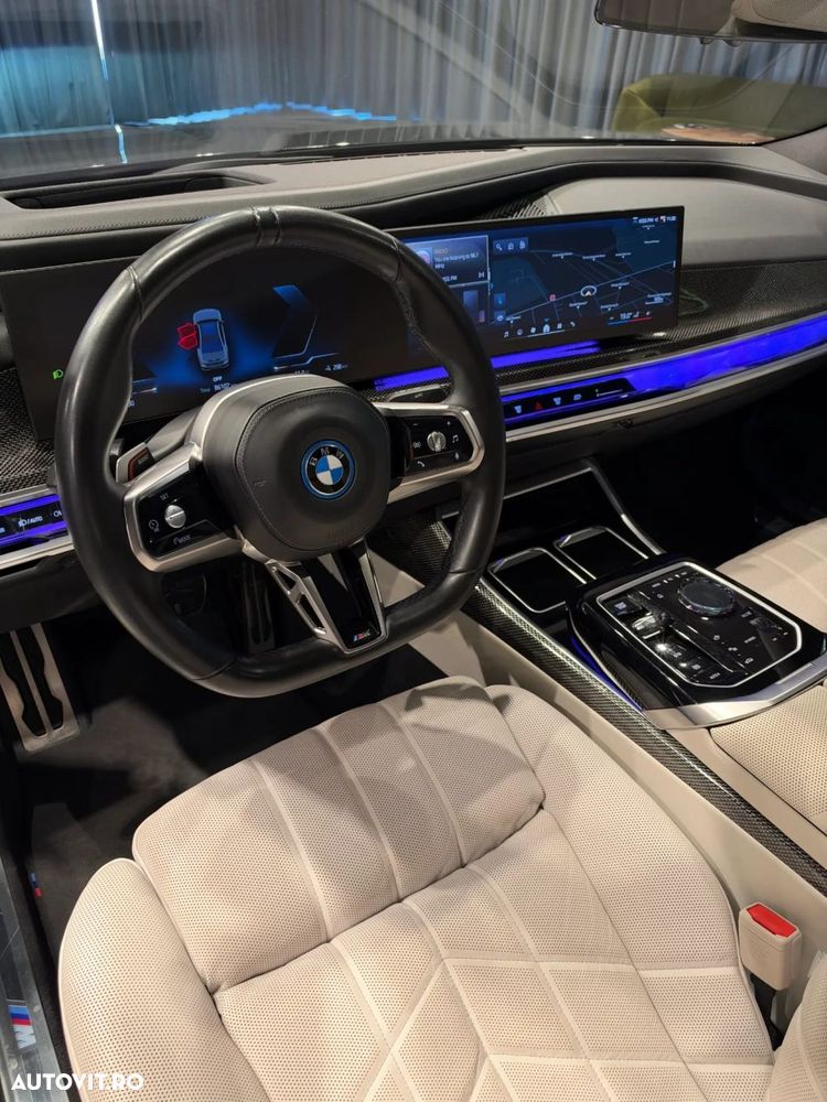 BMW Seria 7 - 11