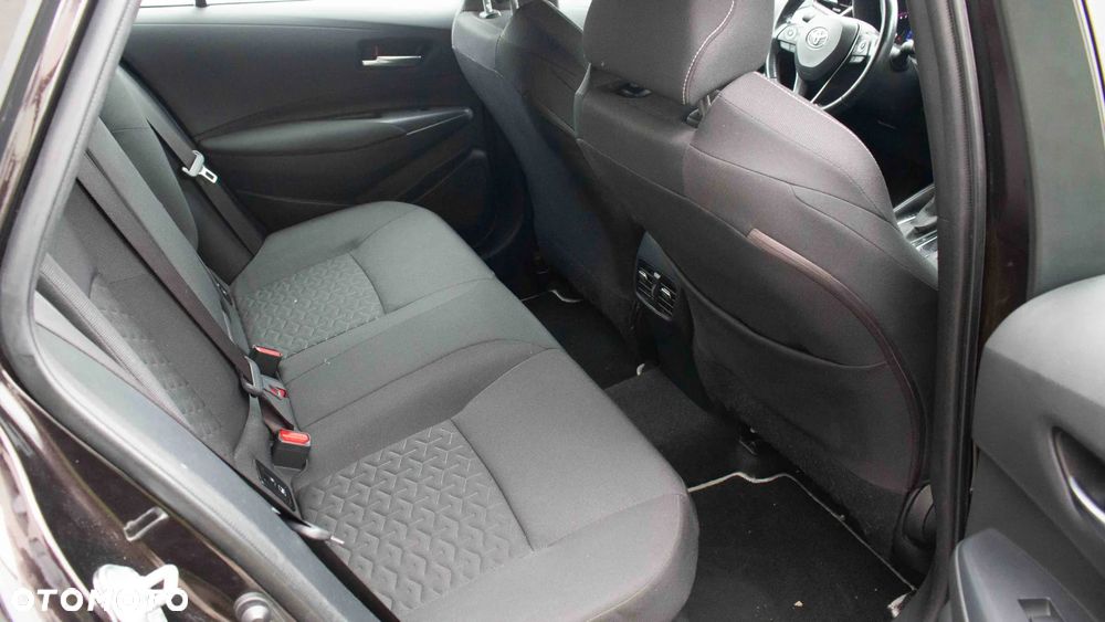 Toyota Corolla 1.8 Hybrid Selection - 28