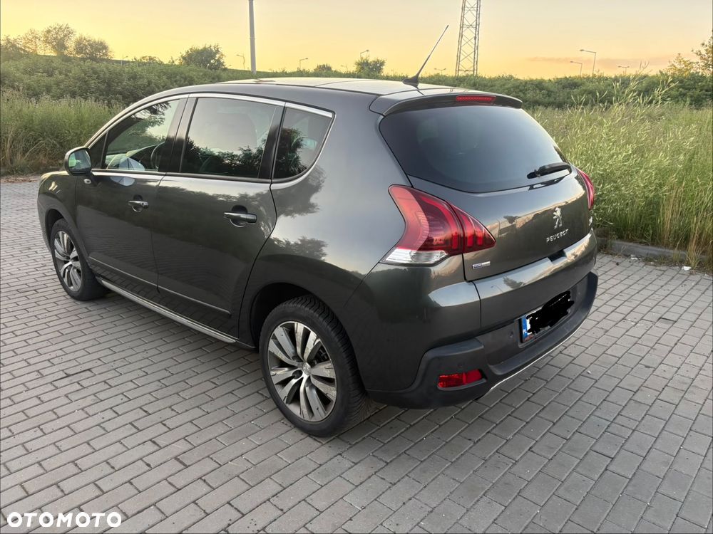 Peugeot 3008 1.2 PureTech Allure S&S - 4