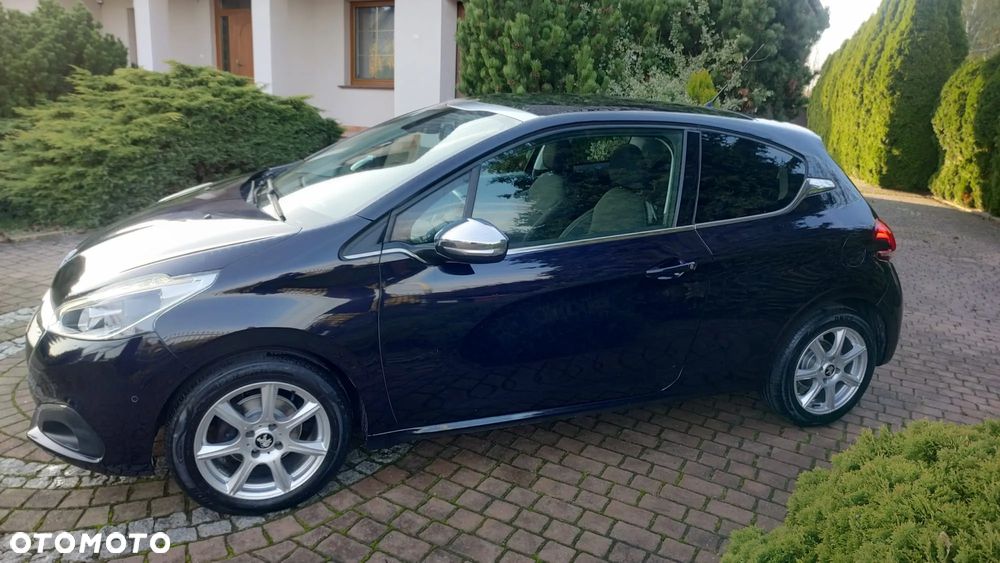 Peugeot 208 PureTech 110 Stop & Start Allure - 2