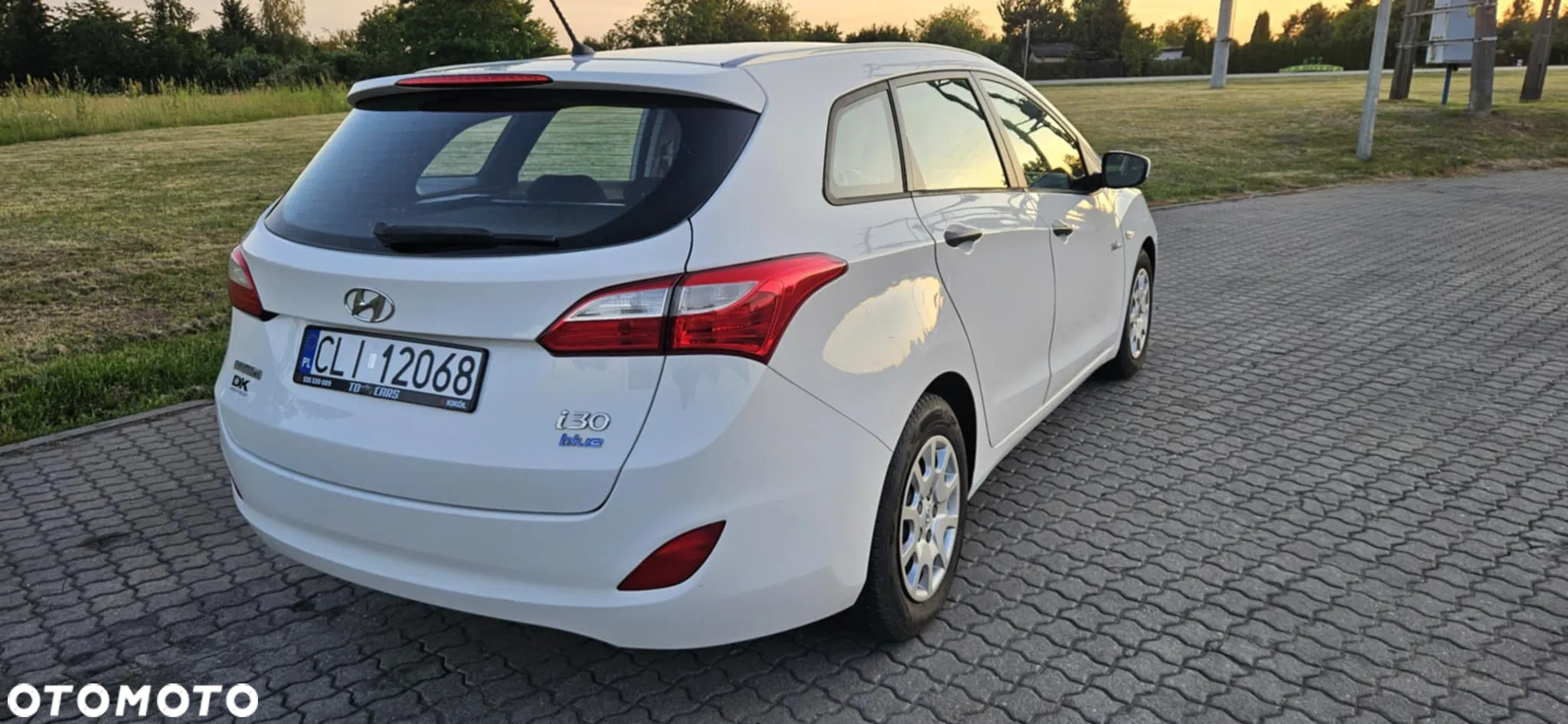 Hyundai i30 1.6 CRDi BlueDrive Go - 17