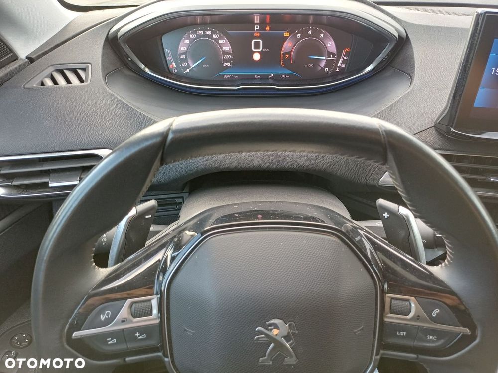 Peugeot 3008 1.2 PureTech Active Pack S&S EAT8 - 26