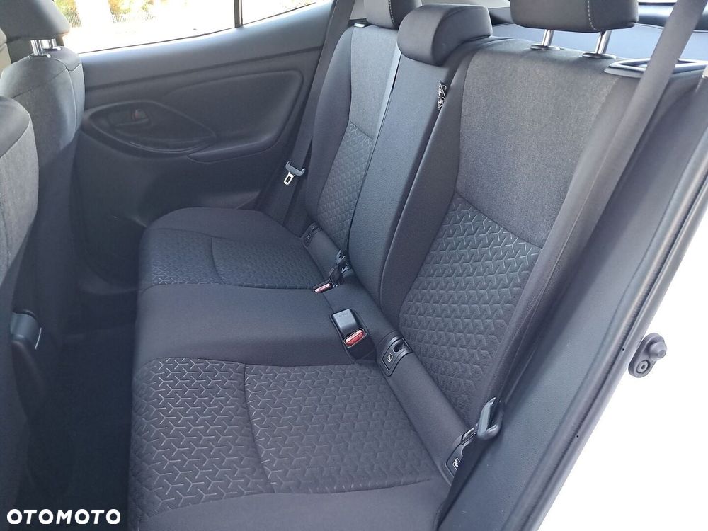 Toyota Yaris Cross Hybrid 1.5 Comfort 4x4 - 14