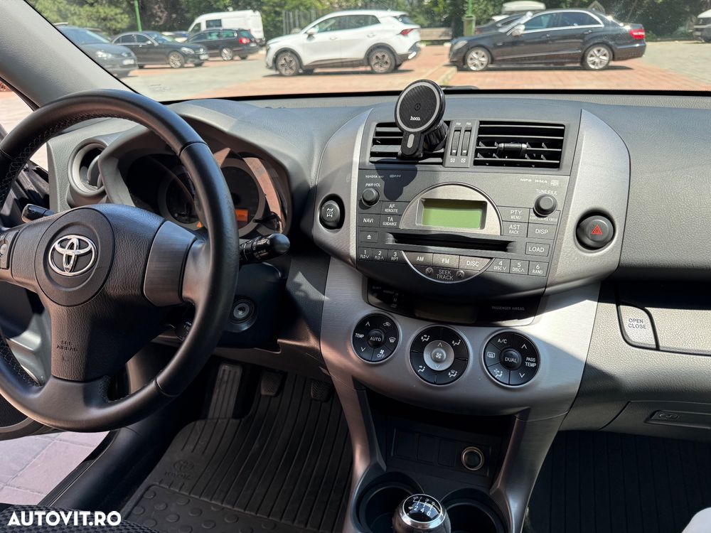 Toyota RAV4 2.2 D-4D Executive - 9