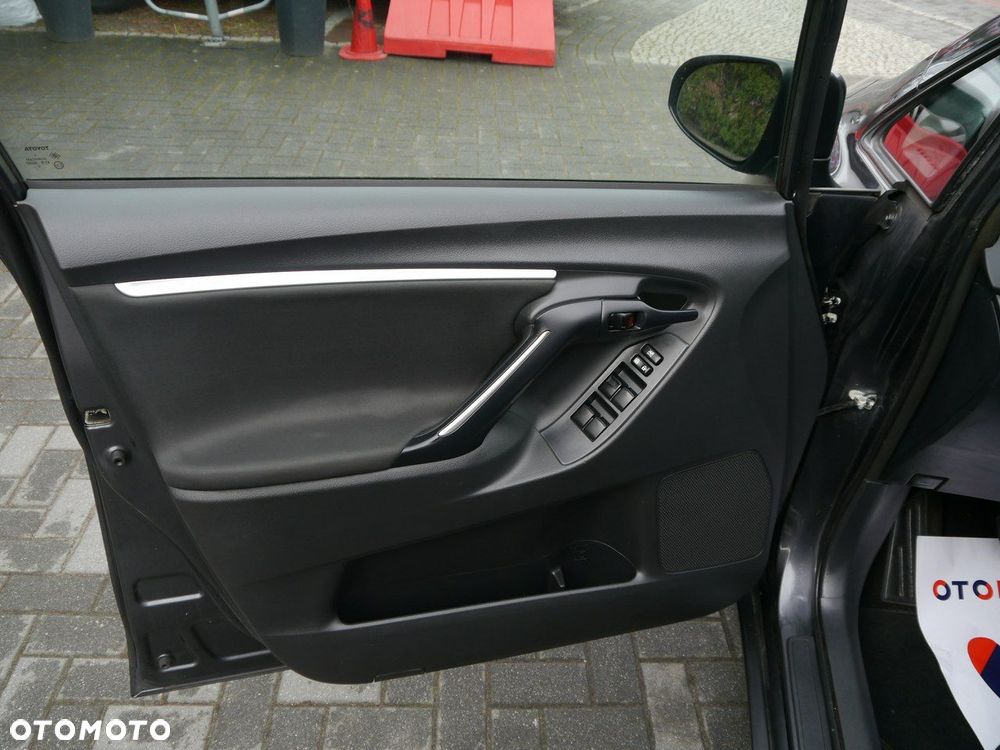 Toyota Verso 1.6 D-4D Premium - 29