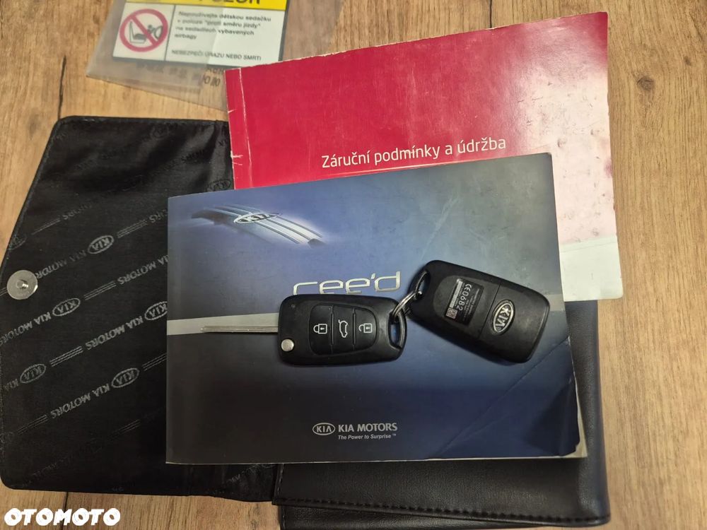 Kia Ceed - 28
