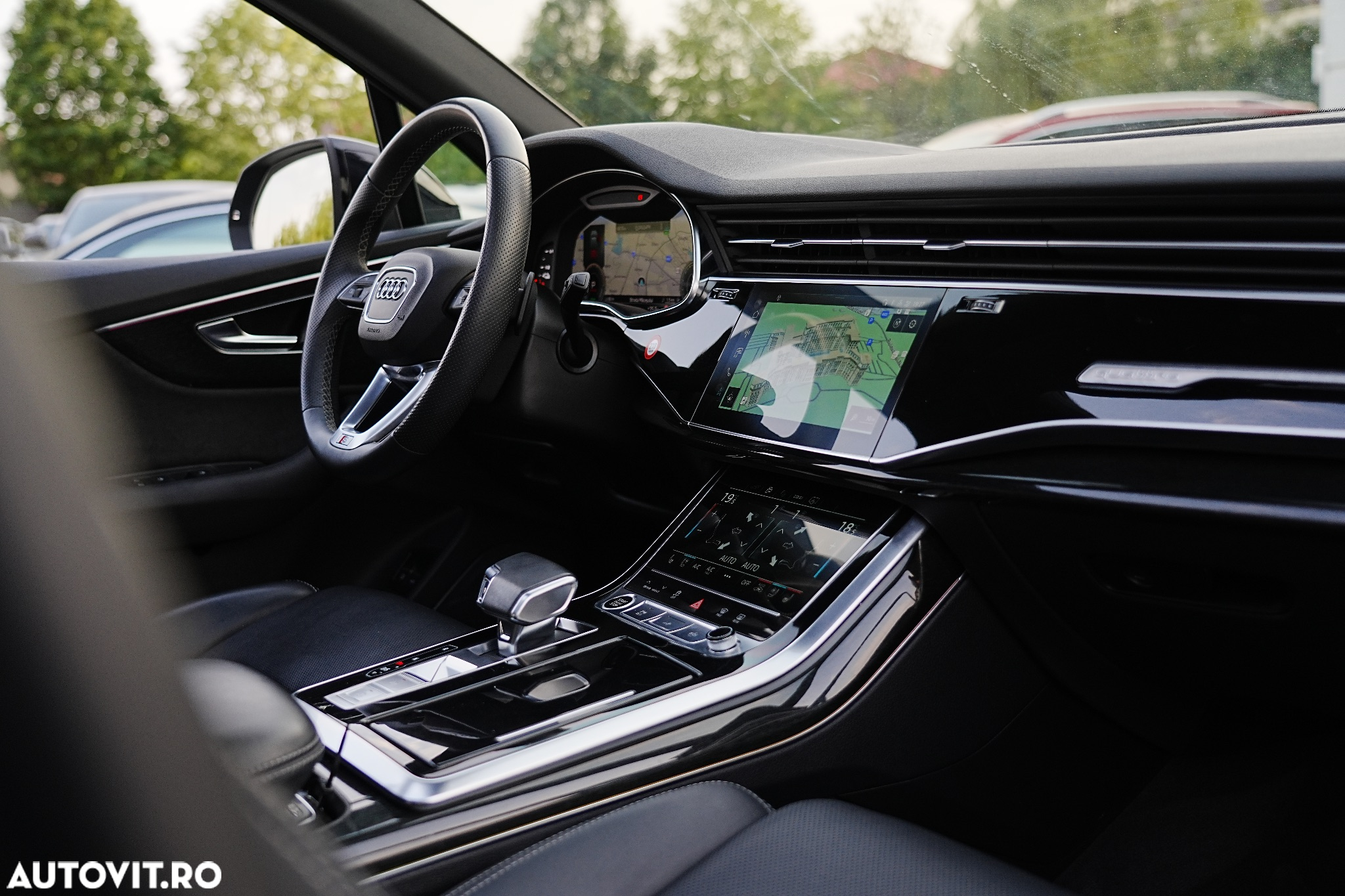 Audi Q7 55 TFSI e quattro Tiptronic PHEV S Line - 34