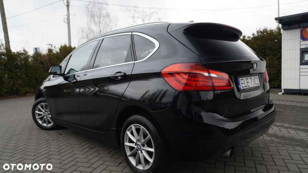 BMW Seria 2 216d - 6