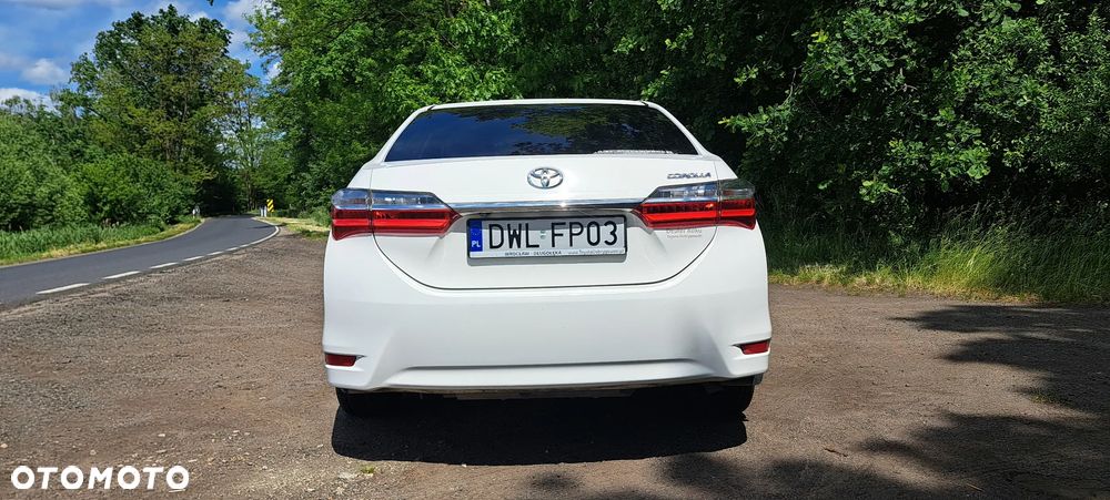 Toyota Corolla 1.6 Comfort - 6