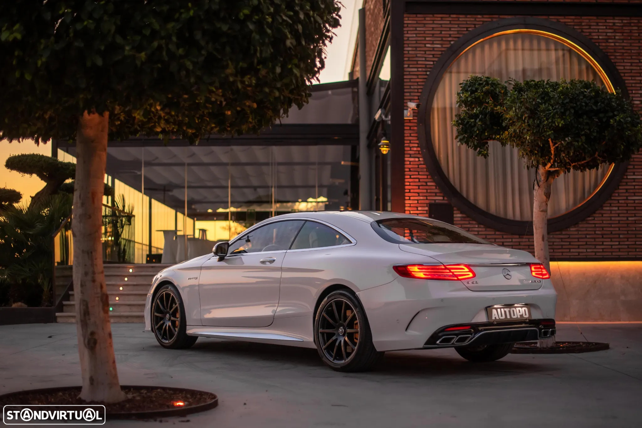 Mercedes-Benz S 63 AMG 4-Matic - 36