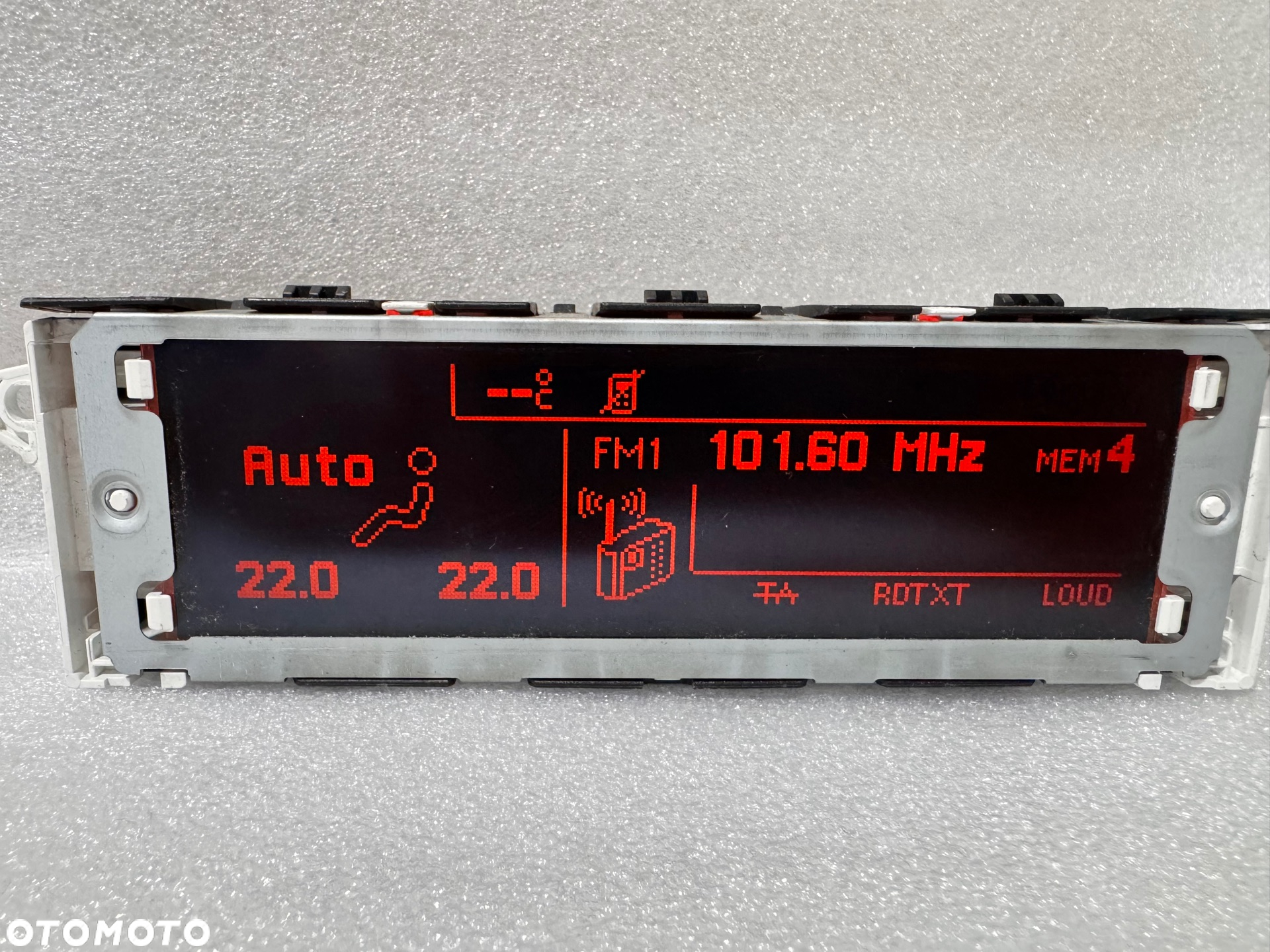 wyświetlacz radia klimatyzacji dwu strefowy jedno strefowy Peugeot 407 - 2