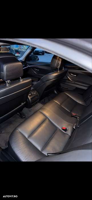 BMW Seria 5 525d xDrive - 10