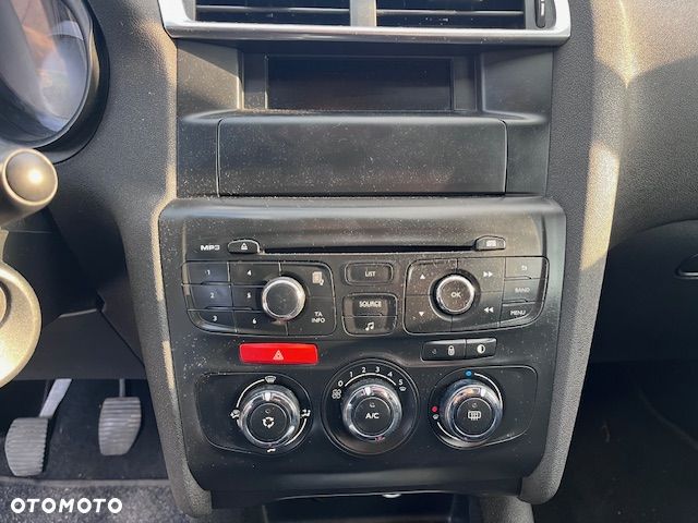 Citroën C4 HDi 90 Attraction - 4