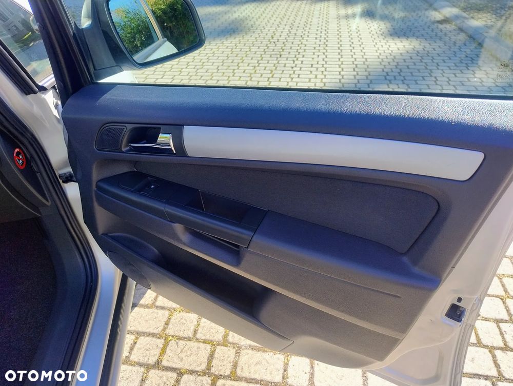 Opel Zafira 1.8 Enjoy - 15