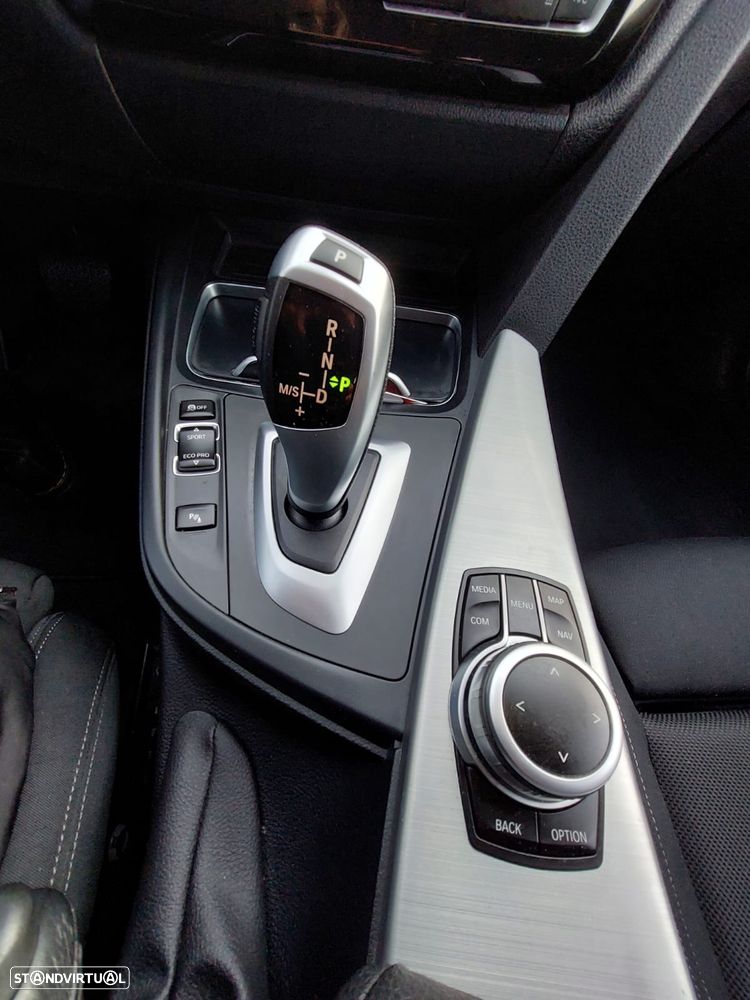 BMW 318 d Ultimate Auto - 11