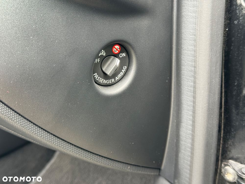 Renault Clio 1.2 16V 75 Limited - 27