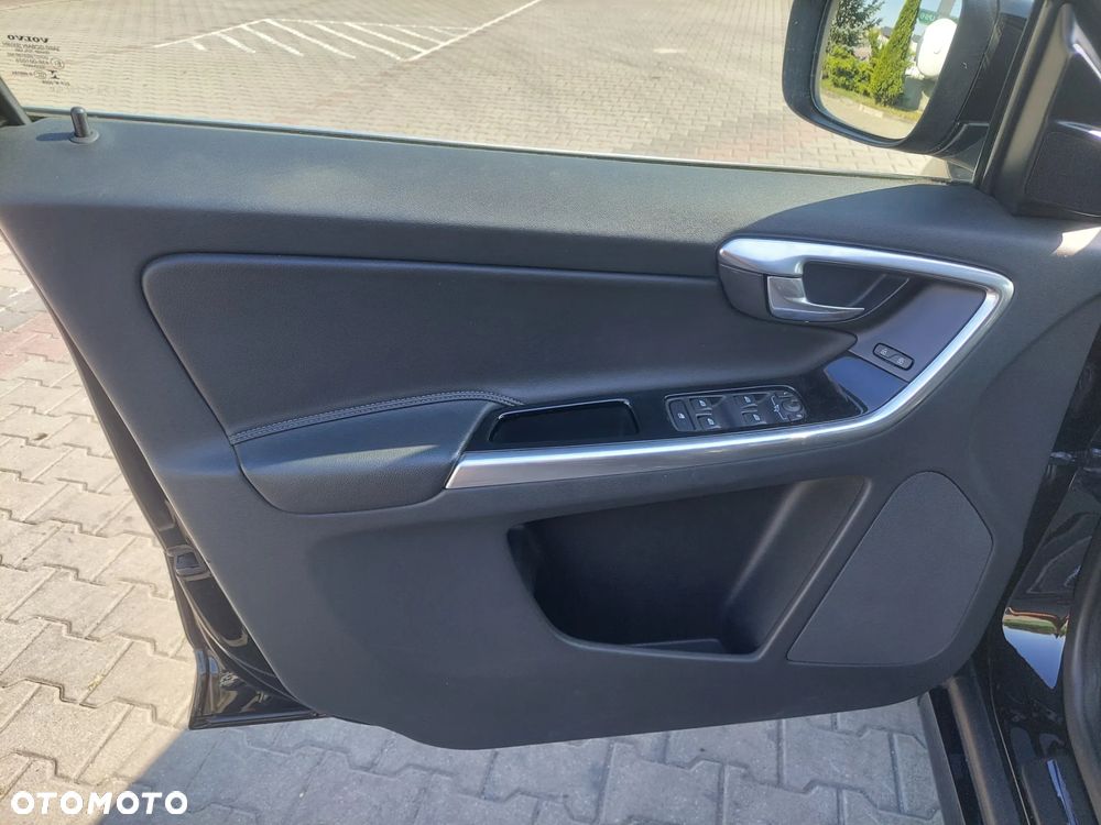 Volvo XC 60 - 8