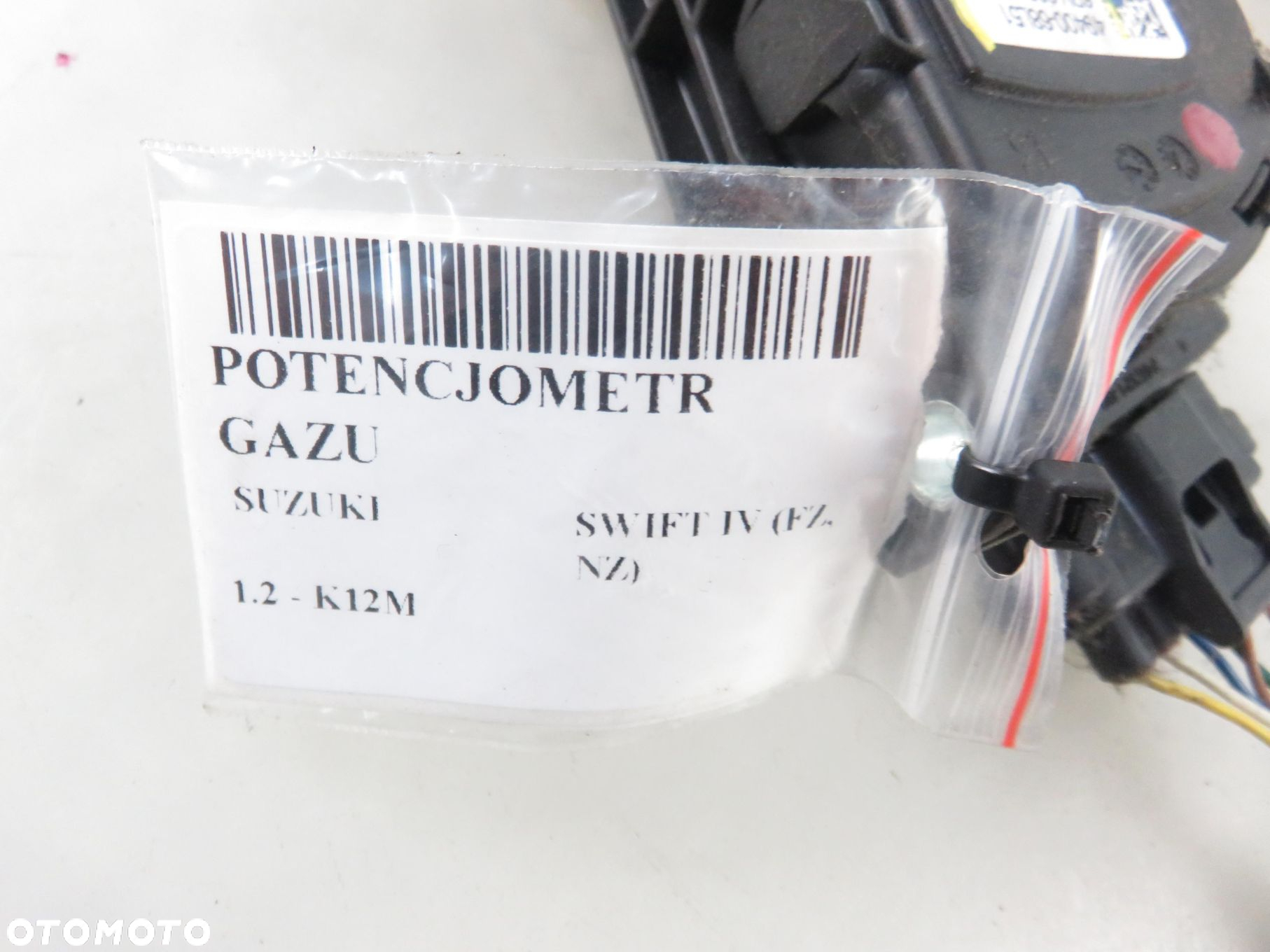 POTENCJOMETR GAZU SUZUKI SWIFT IV 1.2  4940068L51 6PV00907409 - 7