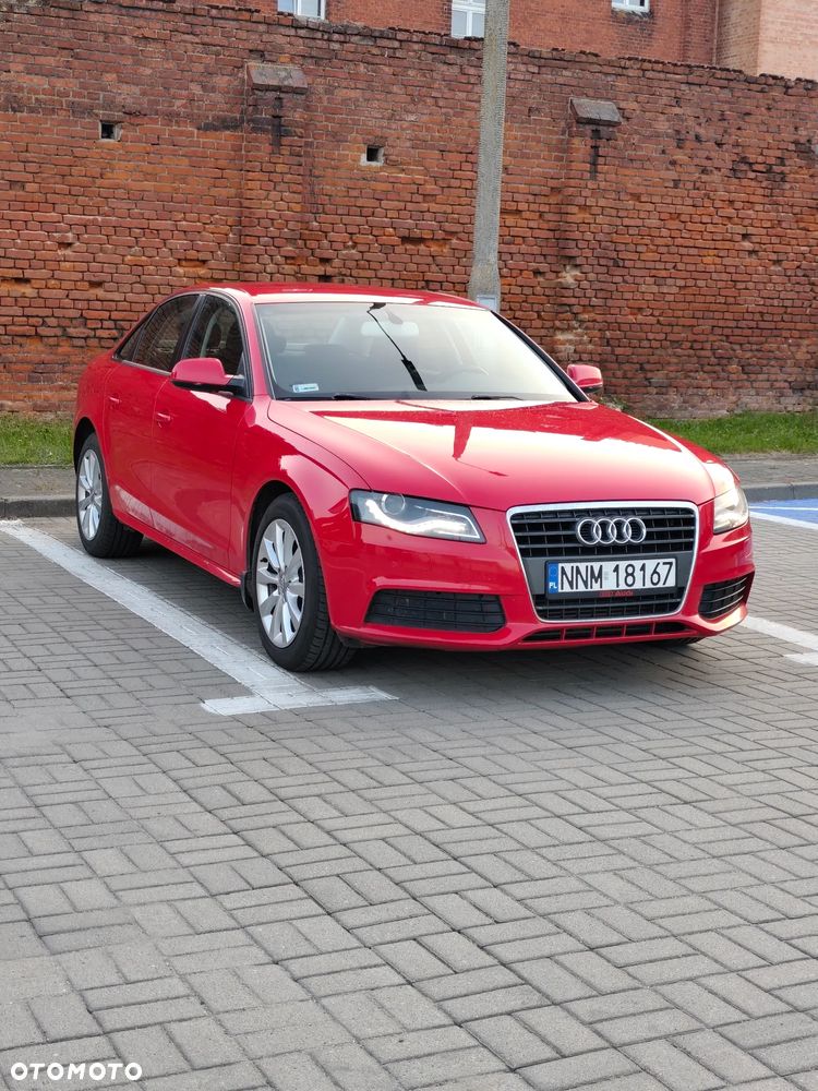 Audi A4 Limousine - 1