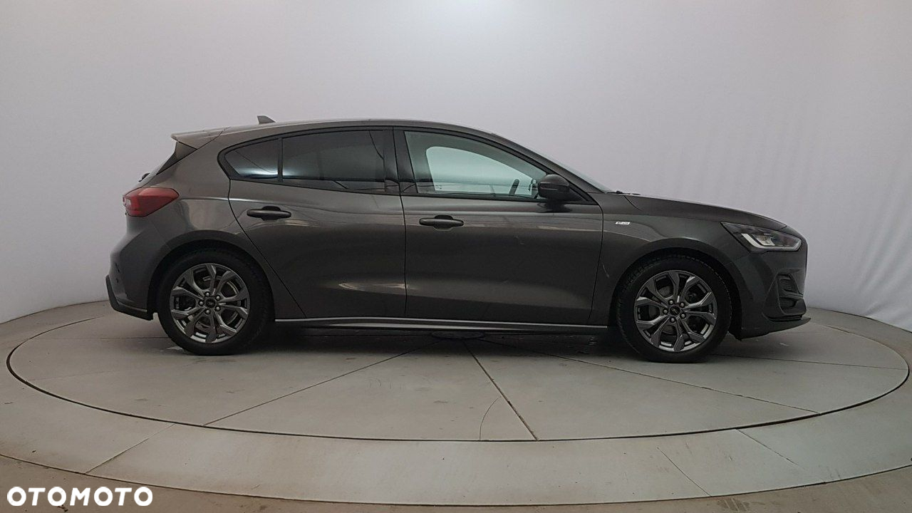 Ford Focus - 8