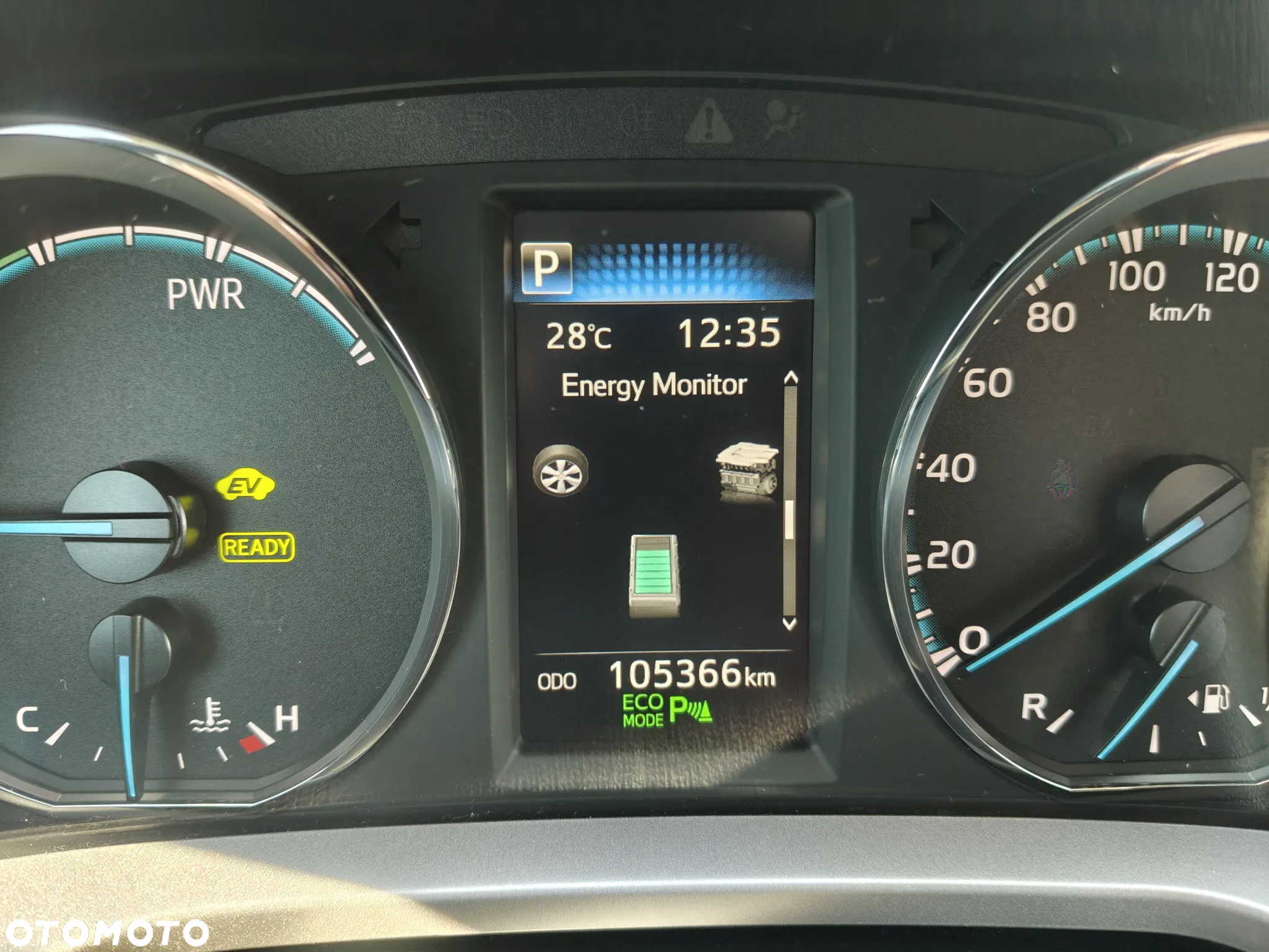 Toyota RAV4 2.5 4x2 Hybrid Team Deutschland - 17
