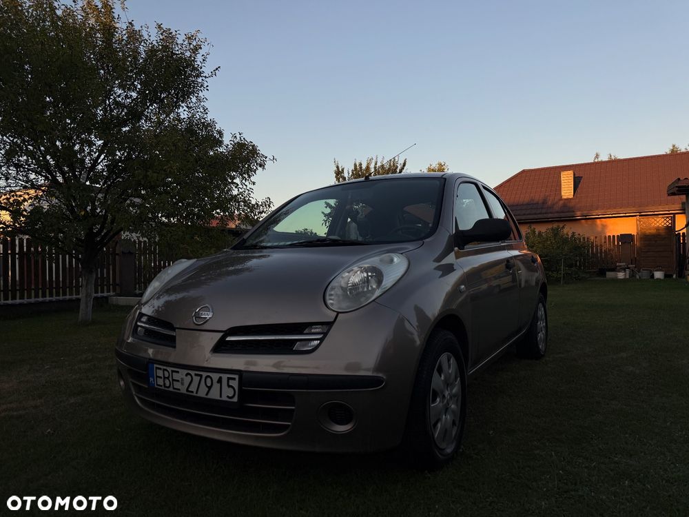 Nissan Micra - 1