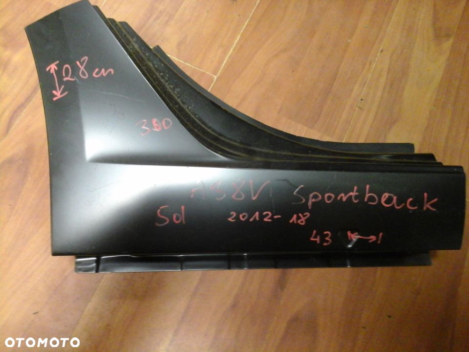 PRÓG PRAWY TYLNY ZEJŚCIE KOLANKO AUDI A3 8V SPORTBACK 12-18