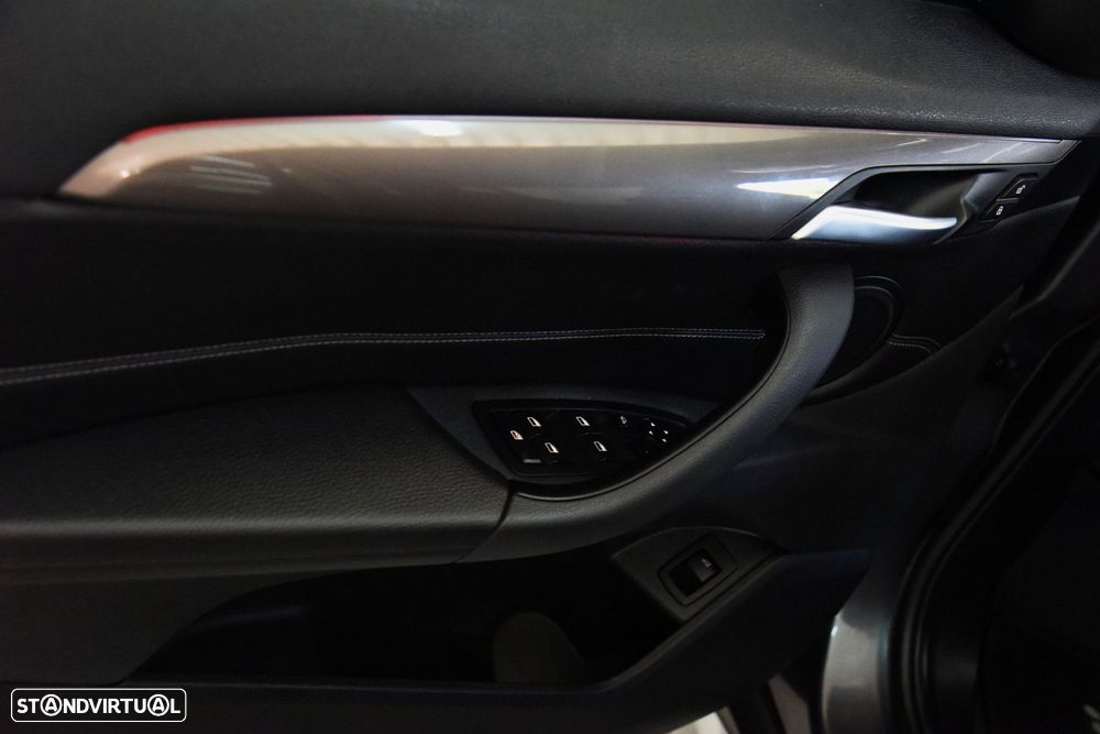 BMW X1 18 d sDrive Auto xLine - 28