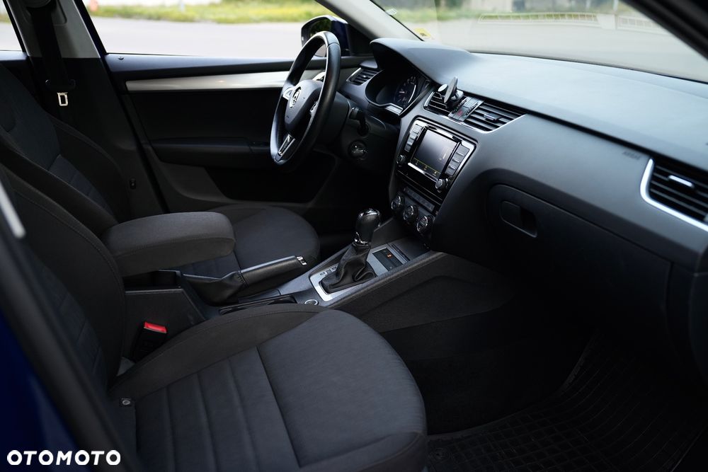 Skoda Octavia 2.0 TDI Style DSG - 23