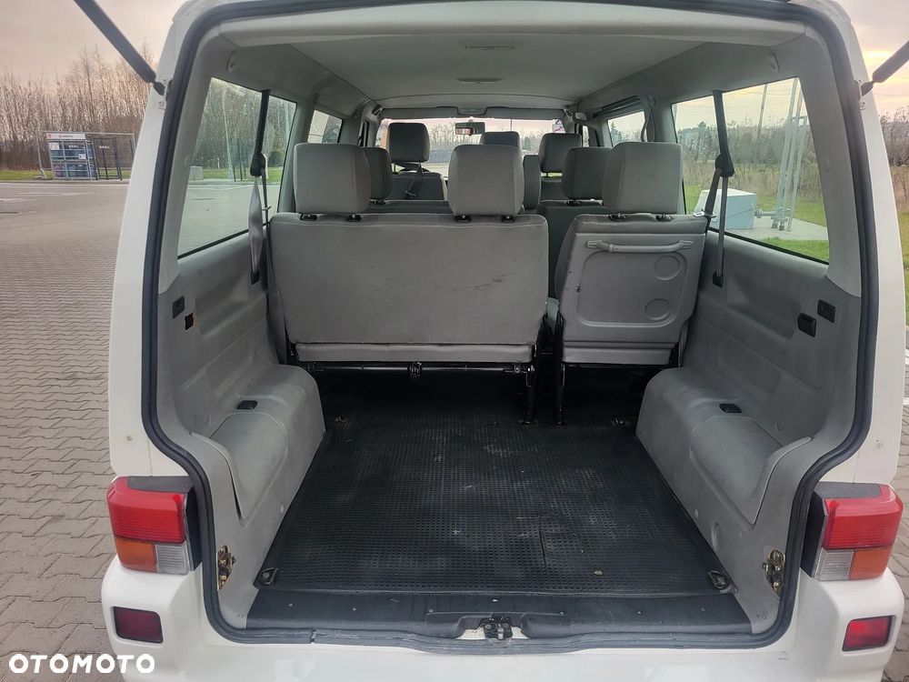 Volkswagen Transporter - 33