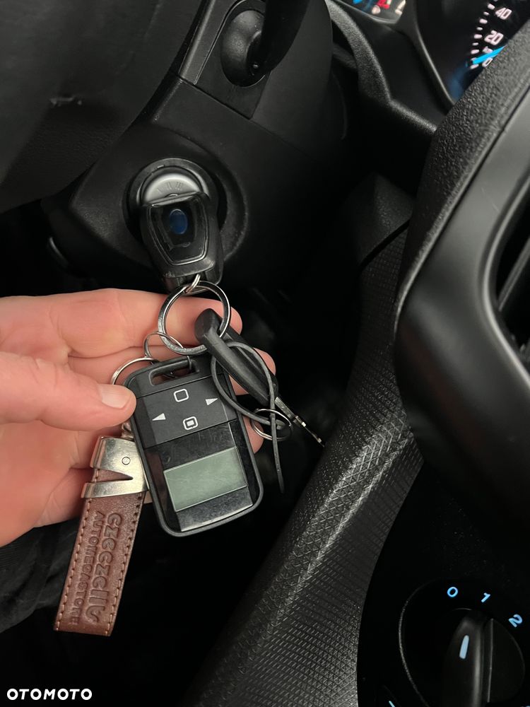 Ford Tourneo Connect 1.6 EcoBoost Titanium - 36