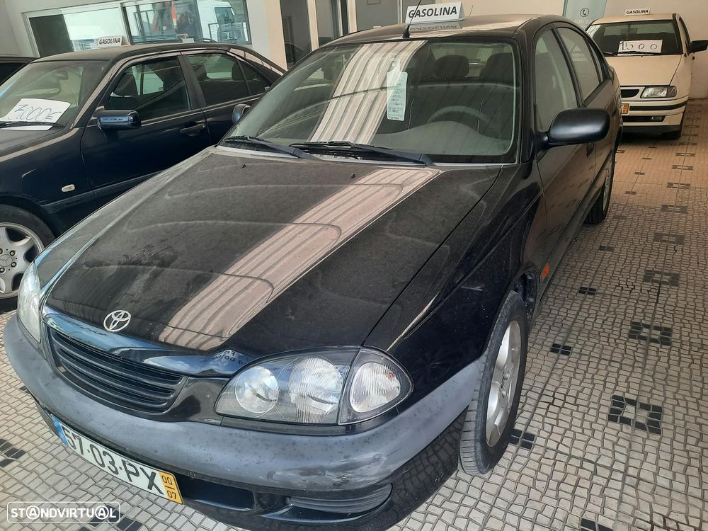 Toyota Avensis Sedan 1.6 Sol - 1